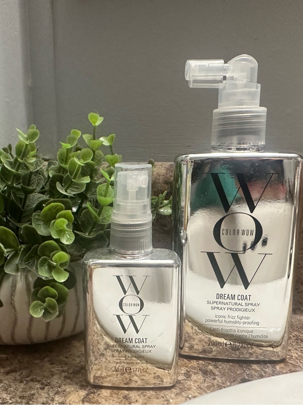 Color WOW Dream Coat (NEW) Iconic Frizz Fighter Spray